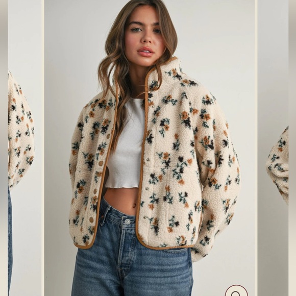New Buttermelon Floral Fleece Jacket - Picture 2 of 14